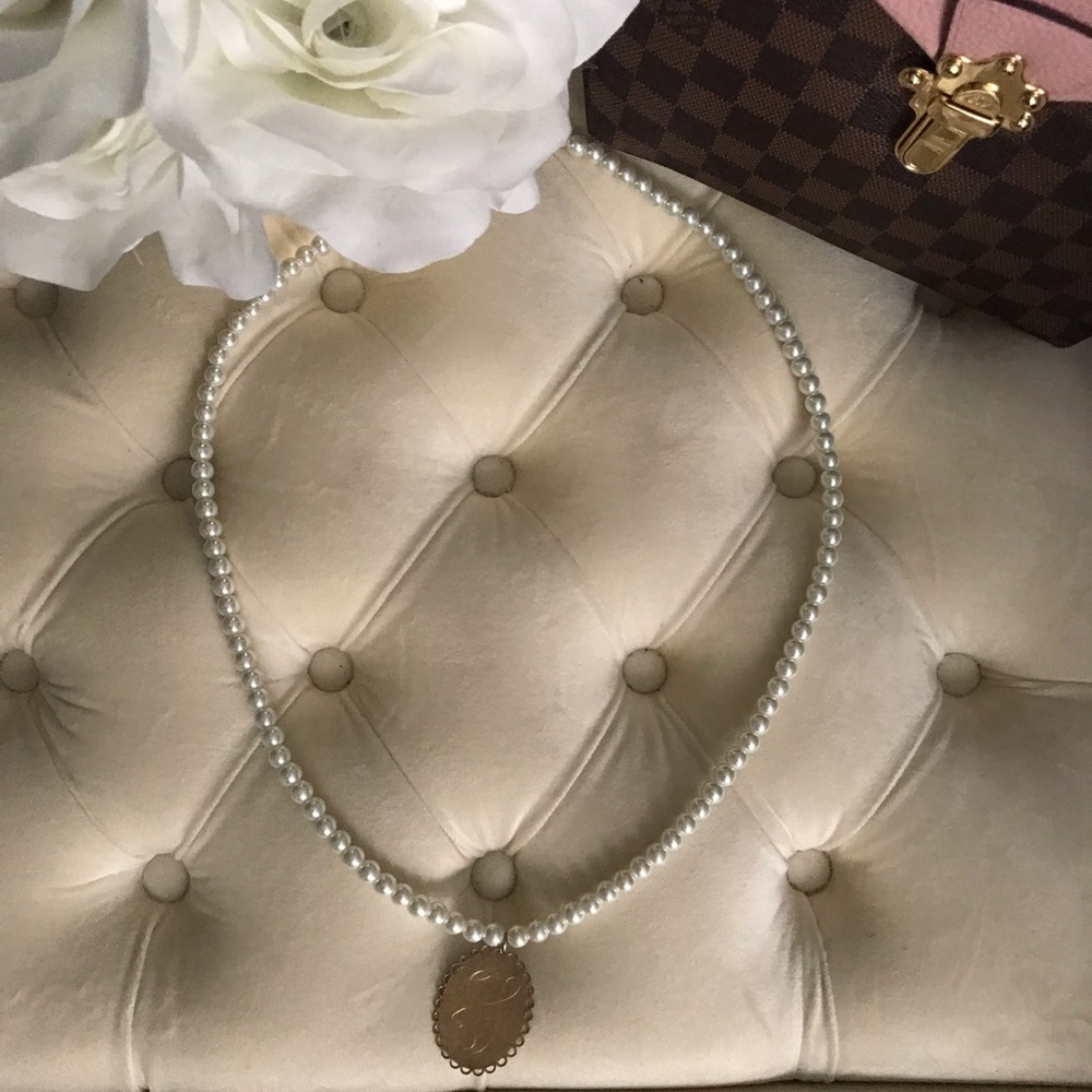 Initial V Pearl Necklace